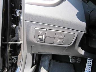 2012 Hyundai Veloster Images
