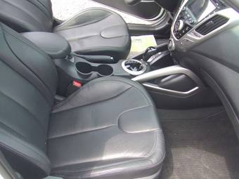 2012 Hyundai Veloster Pics