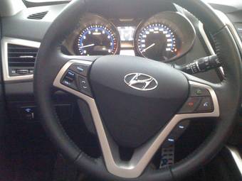 2012 Hyundai Veloster Photos