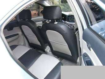 2006 Hyundai Verna Pictures