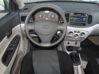 2008 Hyundai Verna Pictures