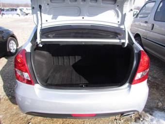 2010 Hyundai Verna Pictures