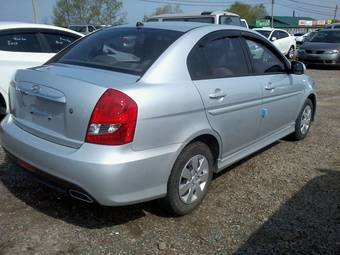 2010 Hyundai Verna Photos