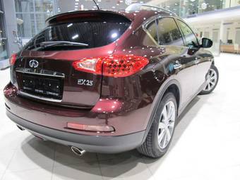 2011 Infiniti EX25 Pictures