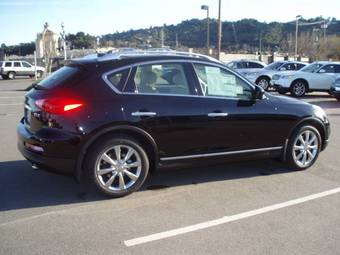 2009 Infiniti EX35 Pictures