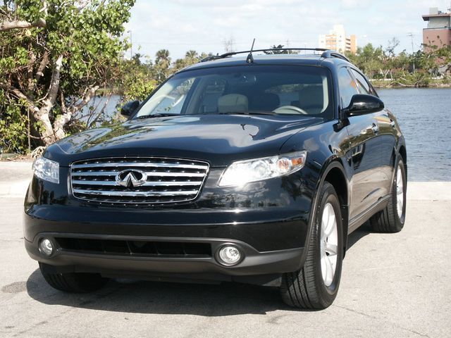 2003 Infiniti FX35 Pictures