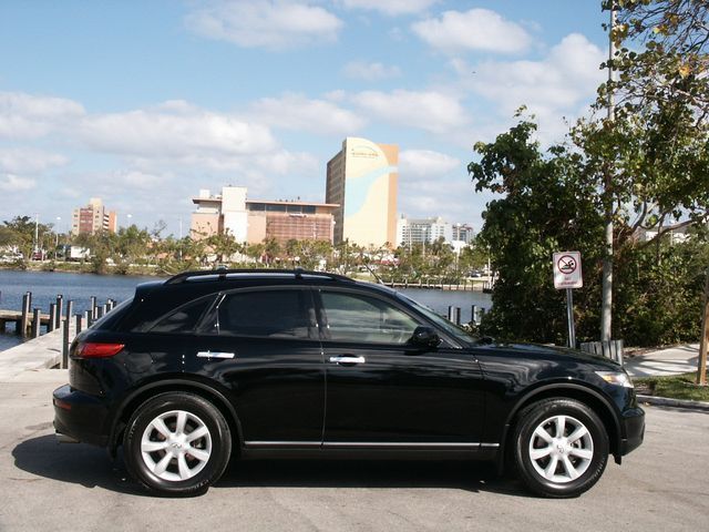 2003 Infiniti FX35 Photos