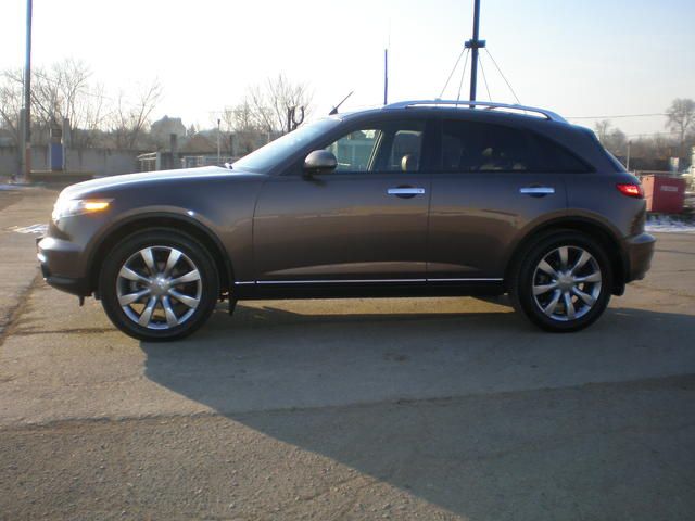 2004 Infiniti FX35