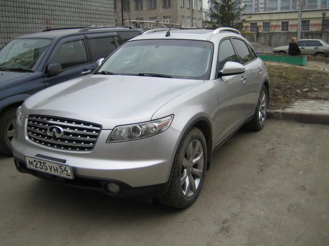 2004 Infiniti FX35