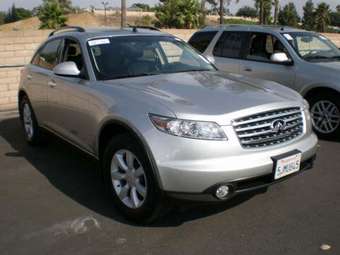 2004 Infiniti FX35 Photos