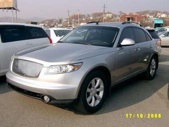 2004 Infiniti FX35 Photos