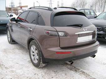 2004 Infiniti FX35 Pictures