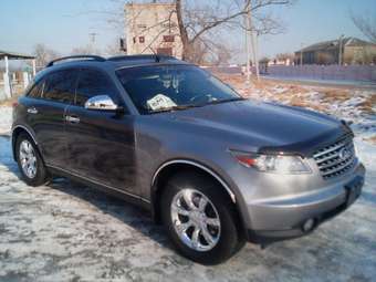2004 Infiniti FX35 Images