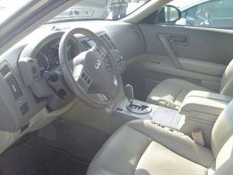 2004 Infiniti FX35 Photos