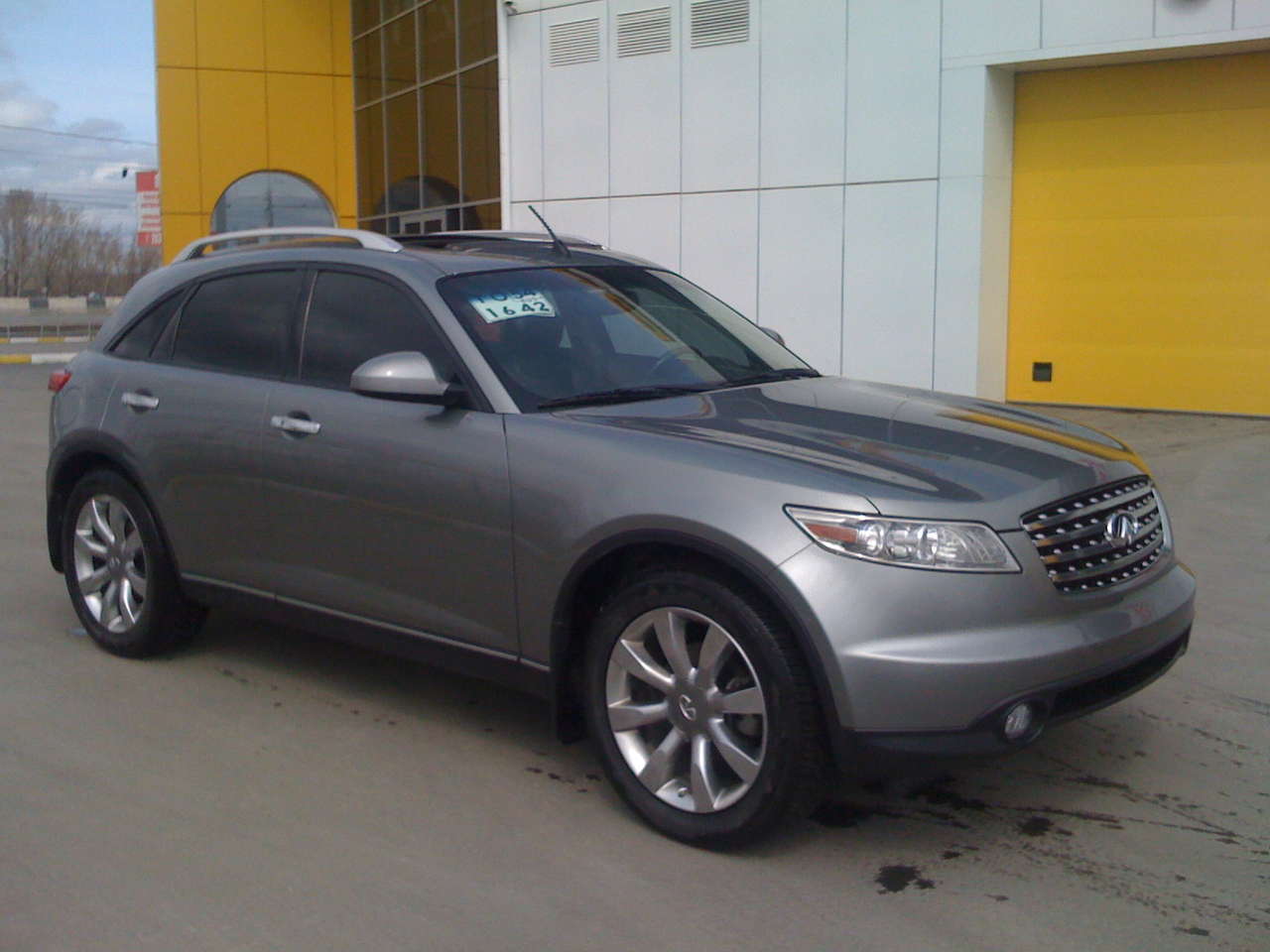 2004 Infiniti FX35