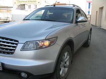 2004 Infiniti FX35 Pictures