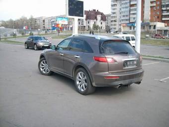 2004 Infiniti FX35 Photos
