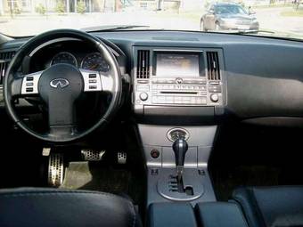 2004 Infiniti FX35 Photos