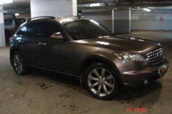 2004 Infiniti FX35 Photos