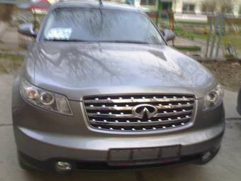 2004 Infiniti FX35 Photos