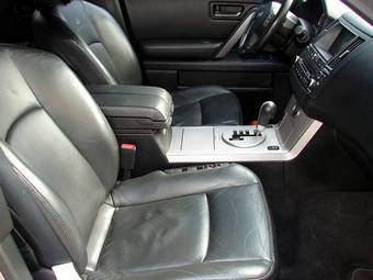 2004 Infiniti FX35 Photos