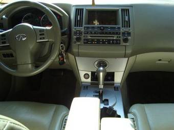 2004 Infiniti FX35 Photos