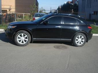 2004 Infiniti FX35 Pictures