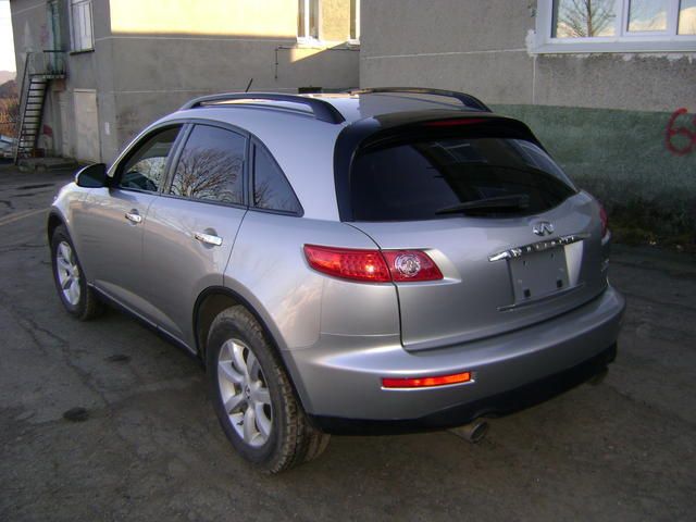 2005 Infiniti FX35