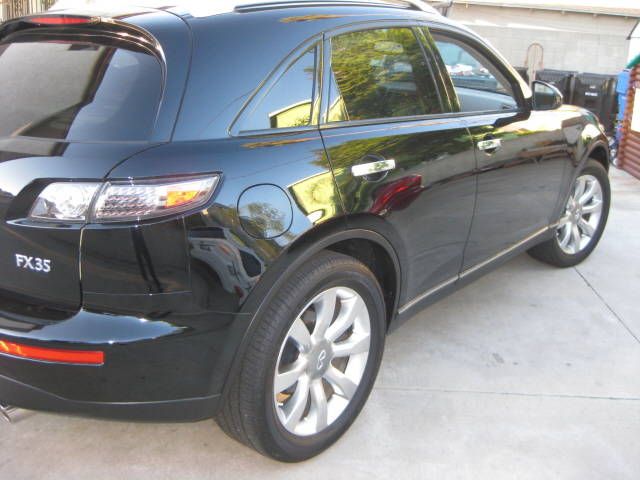 2005 Infiniti FX35