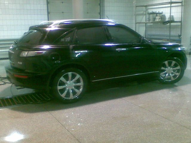 2005 Infiniti FX35