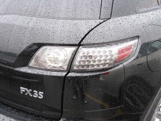 2005 Infiniti FX35