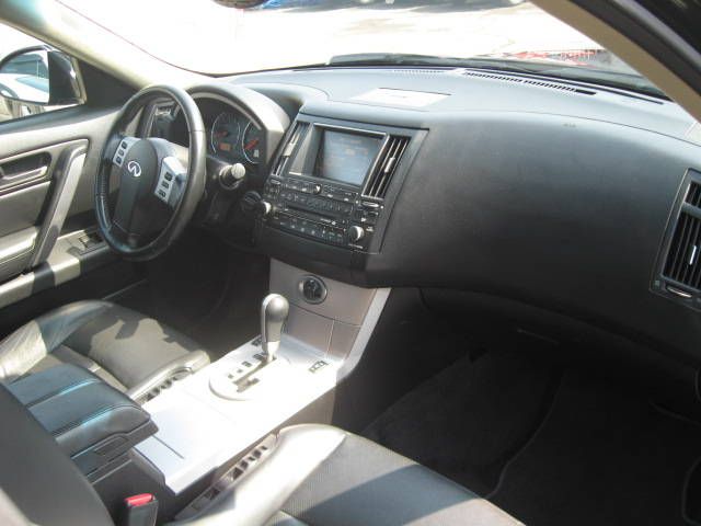 2005 Infiniti FX35