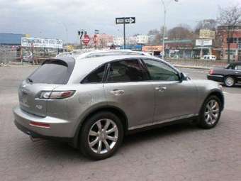 2005 Infiniti FX35