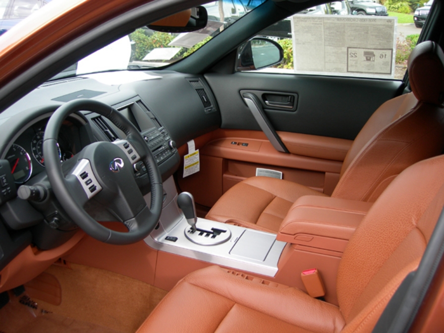 2005 Infiniti FX35 Pictures