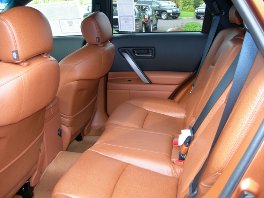 2005 Infiniti FX35 Pictures