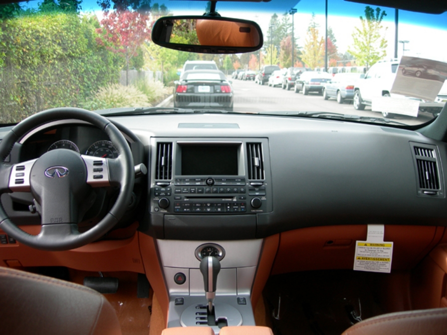 2005 Infiniti FX35 Photos