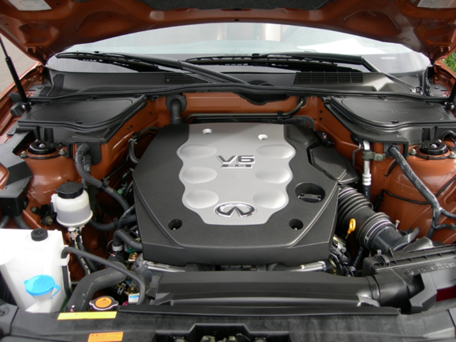 2005 Infiniti FX35 Photos