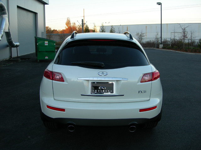 2005 Infiniti FX35 Photos