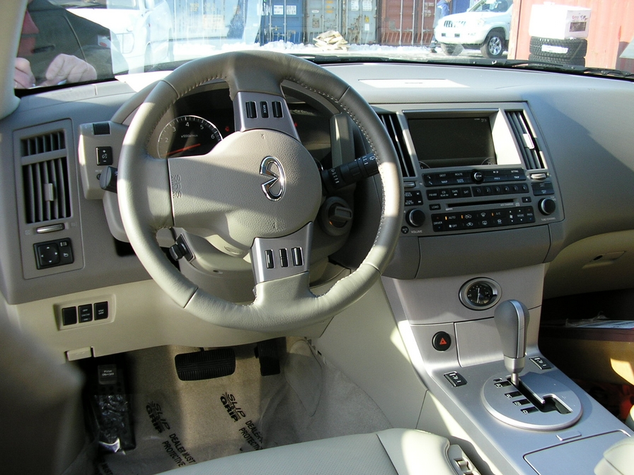 2005 Infiniti FX35 Pictures