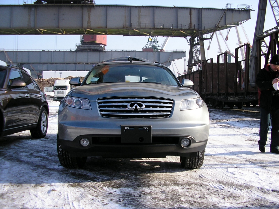 2005 Infiniti FX35 Pictures