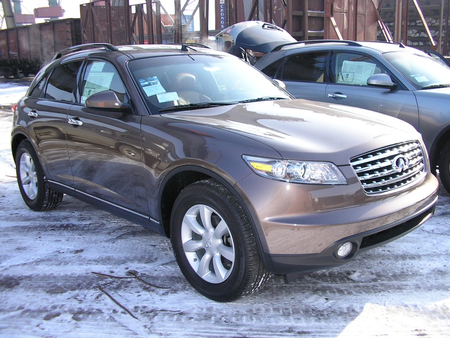 2005 Infiniti FX35 Photos