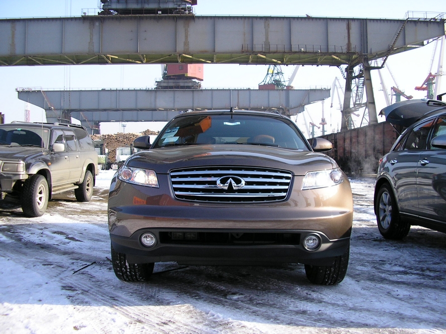 2005 Infiniti FX35 Pictures