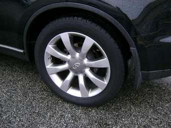 2005 Infiniti FX35 Pictures