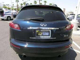 2005 Infiniti FX35 Images