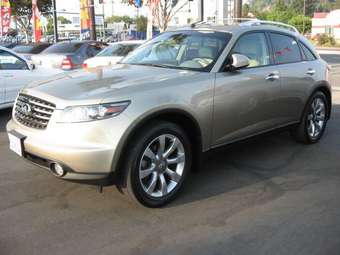 2005 Infiniti FX35 Pics