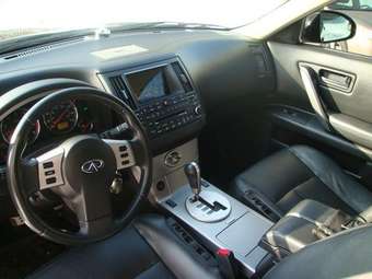 2005 Infiniti FX35 Images