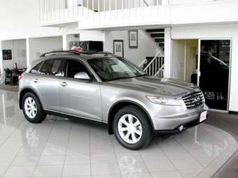 2005 Infiniti FX35 Pics