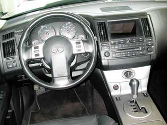 2005 Infiniti FX35 Photos