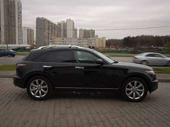 2005 Infiniti FX35 Pics