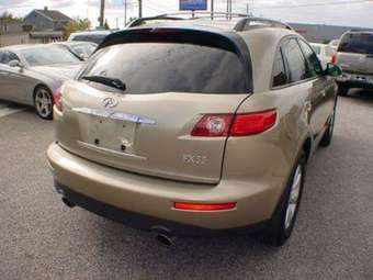 2005 Infiniti FX35 Pictures